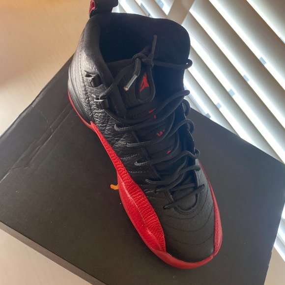 Air Jordan Retro Grade School Flu Game - Picture 4 of 7